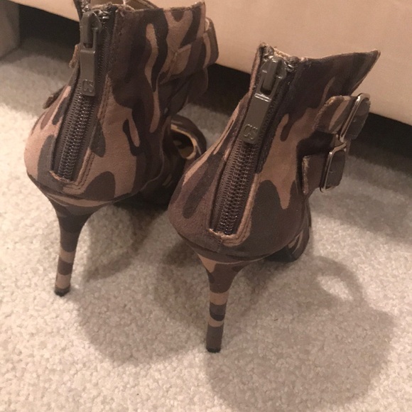Christian siriano for Payless army sandal boots - Picture 3 of 3